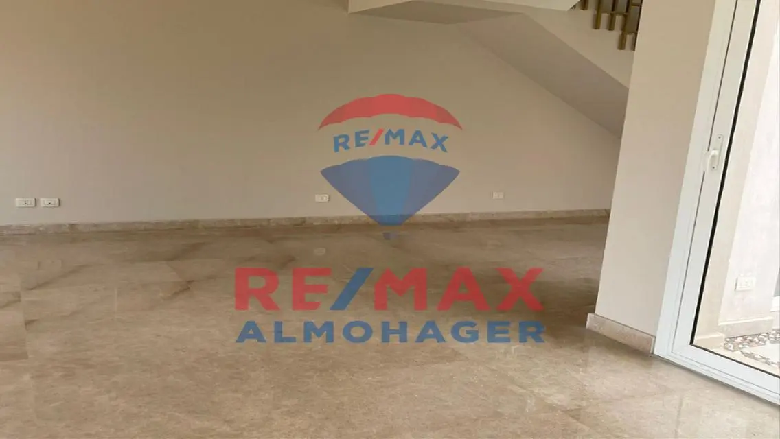 Luxury Villa for Rent at Price 19,500,000