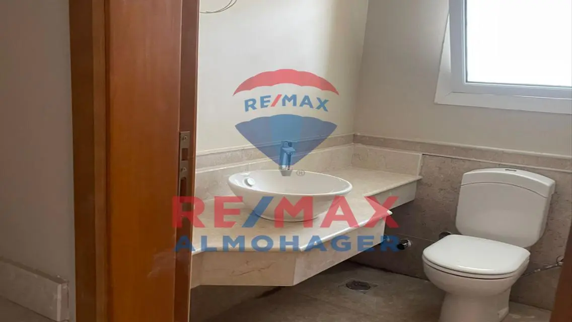 Luxury Villa for Rent at Price 19,500,000