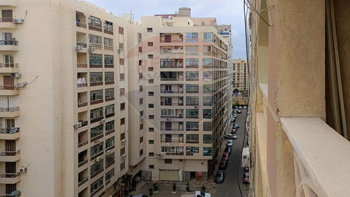 شقة مميزة للبيع بمساحة 100 متر في قلب المدينة