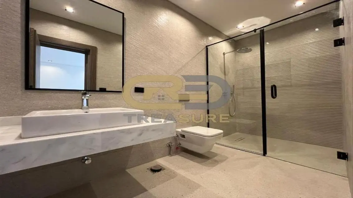 Luxury Apartment for Sale in Treasure Area