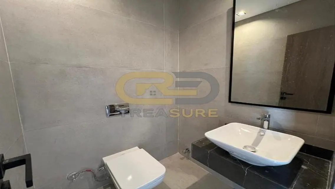 Luxury Apartment for Sale in Treasure Area