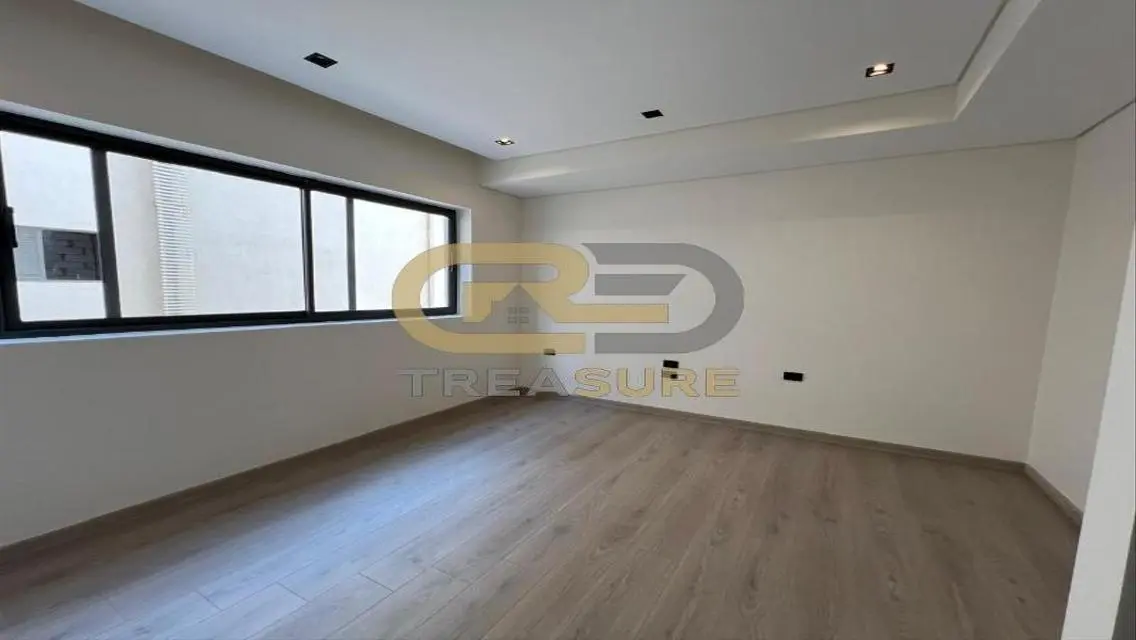 Luxury Apartment for Sale in Treasure Area