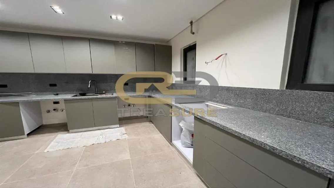 Luxury Apartment for Sale in Treasure Area