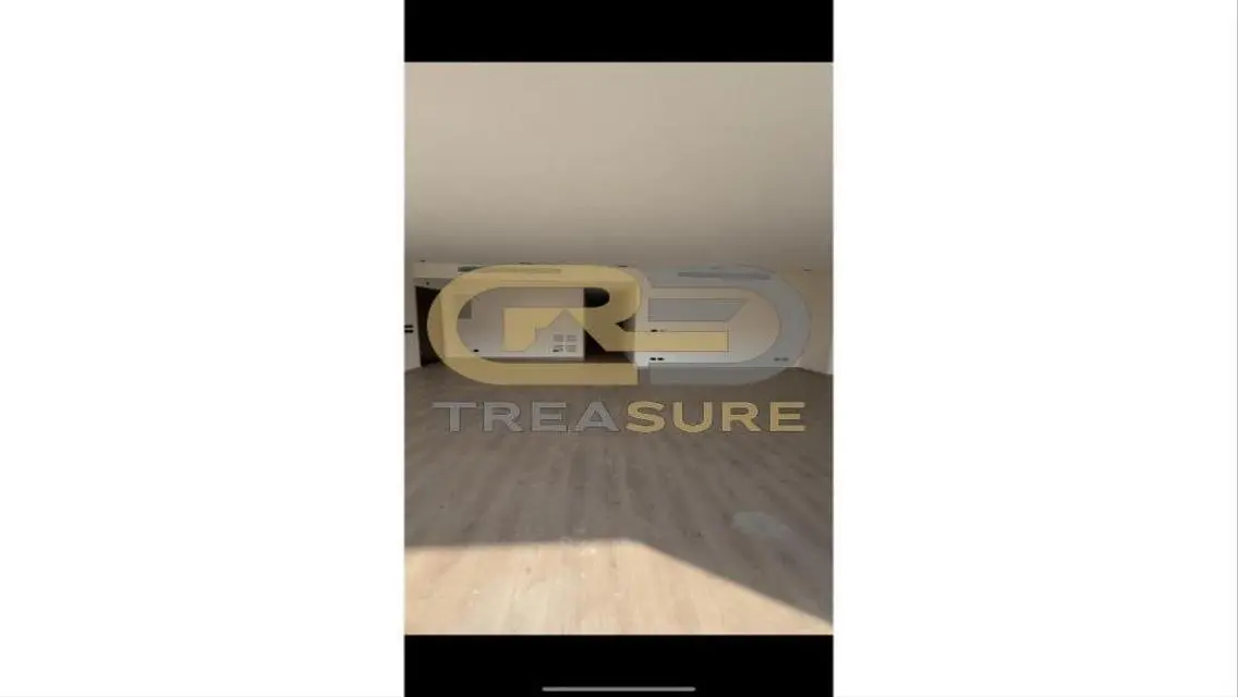 Luxury Apartment for Sale in Treasure Area
