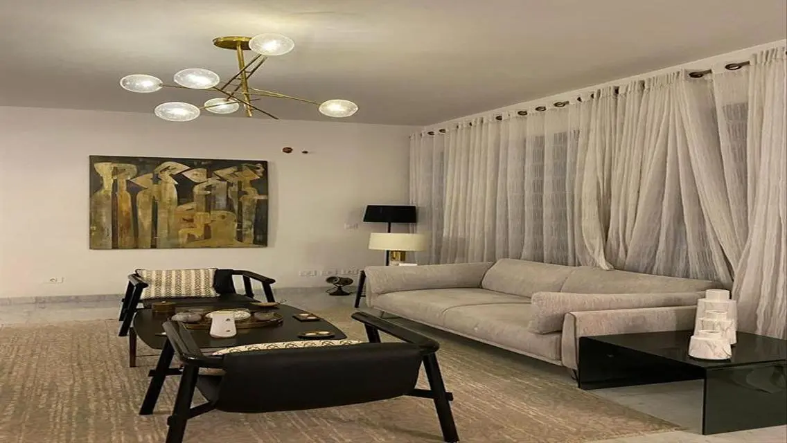 Luxurious Apartment with 450sqm in Prime Location