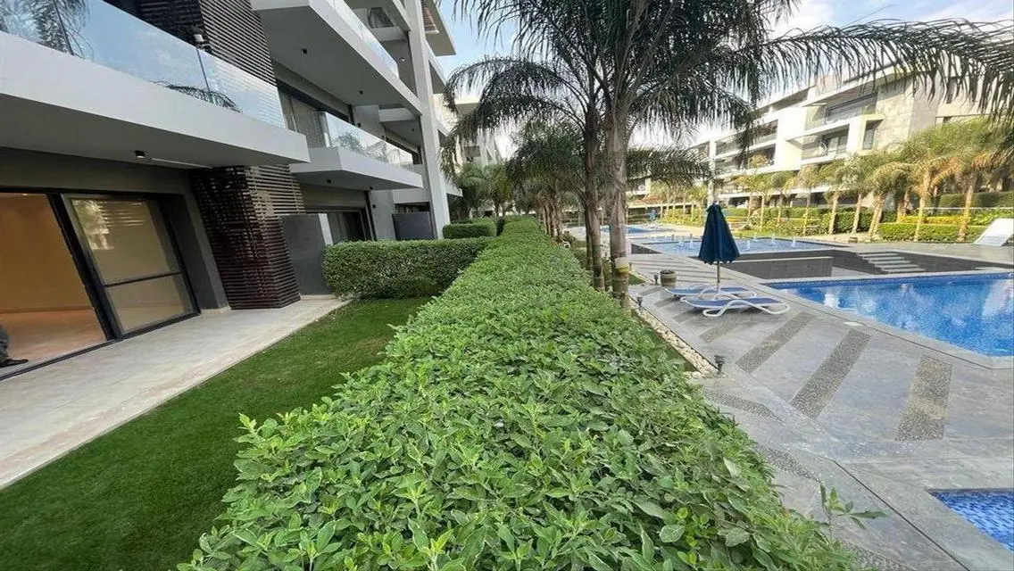 Exceptional Commercial Property with Spacious Area in a Prime Location