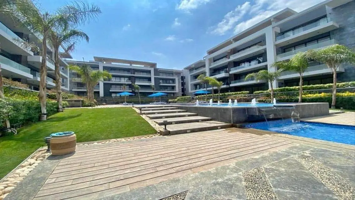 Exceptional Commercial Property with Spacious Area in a Prime Location