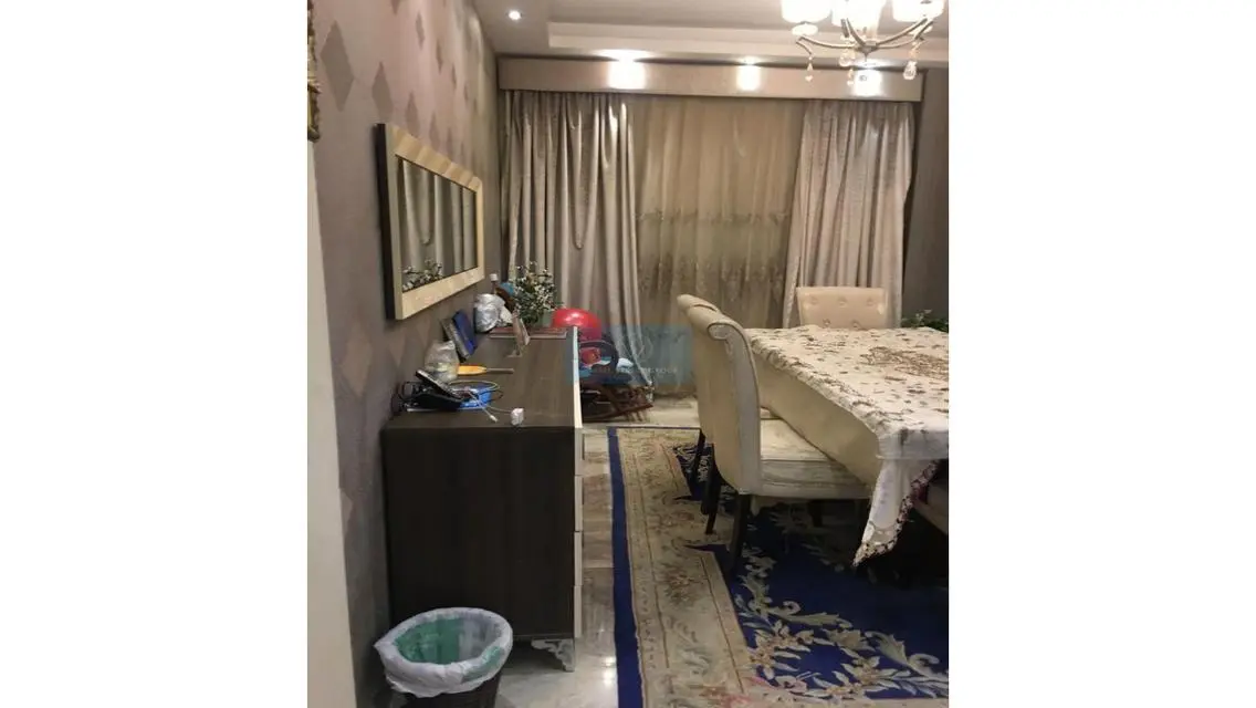 شقة مميزة للبيع بمساحة 230 متر في ١٢٠