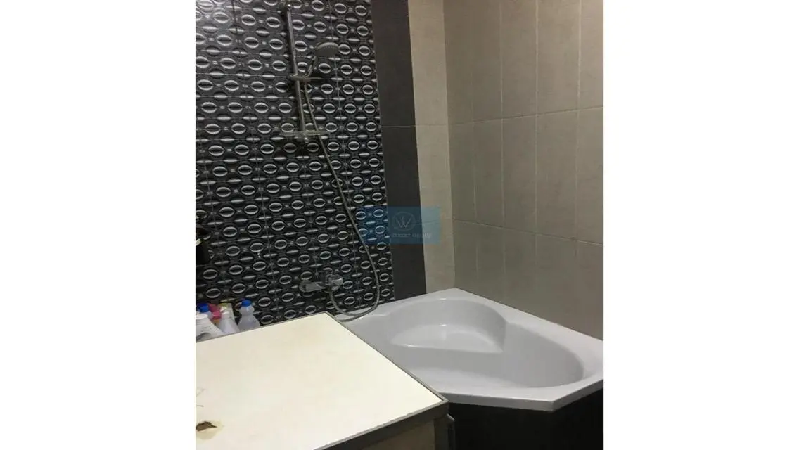 شقة مميزة للبيع بمساحة 230 متر في ١٢٠
