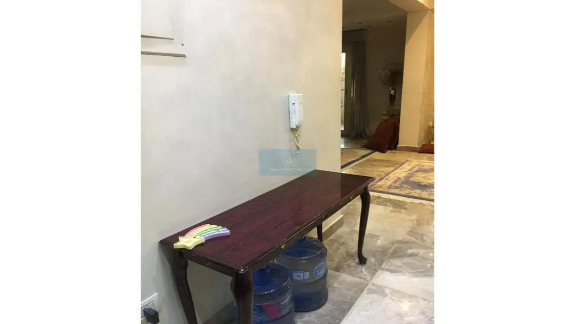 شقة مميزة للبيع بمساحة 230 متر في ١٢٠