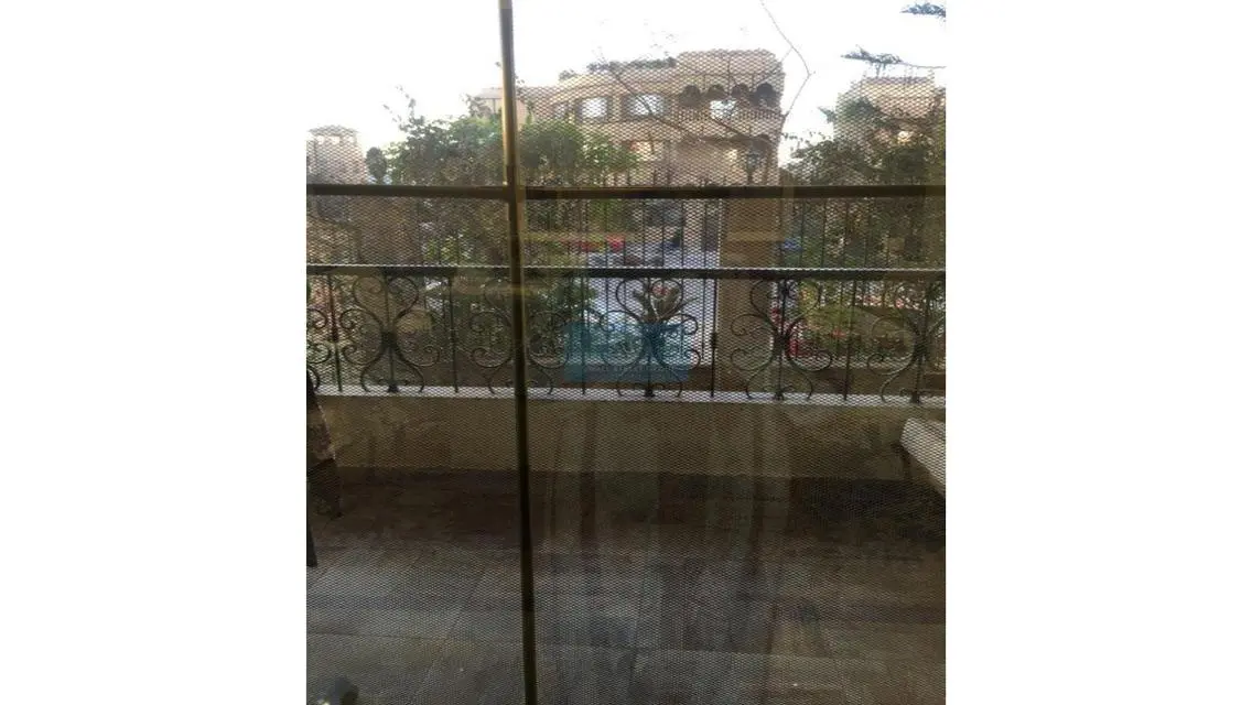 شقة مميزة للبيع بمساحة 230 متر في ١٢٠
