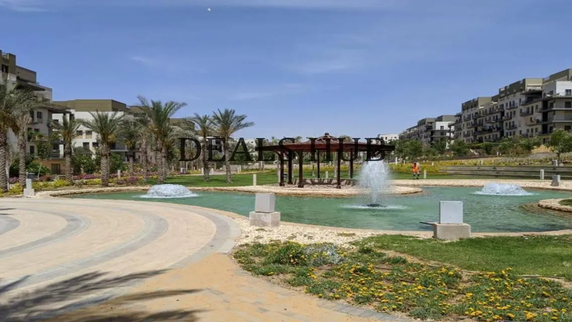 شقة متميزة للبيع بديكورات عصرية ومساحة واسعة