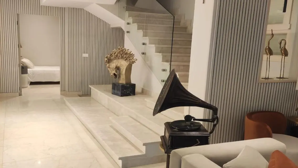 Luxury Villa for Sale - 340 m² in Prime Location