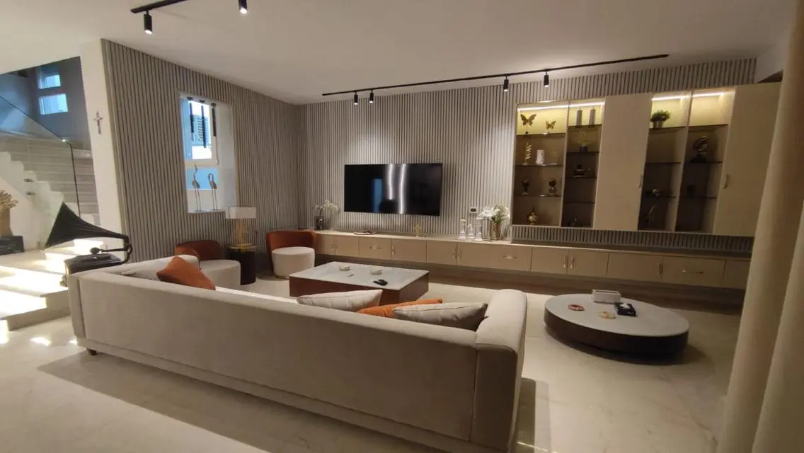Luxury Villa for Sale - 340 m² in Prime Location