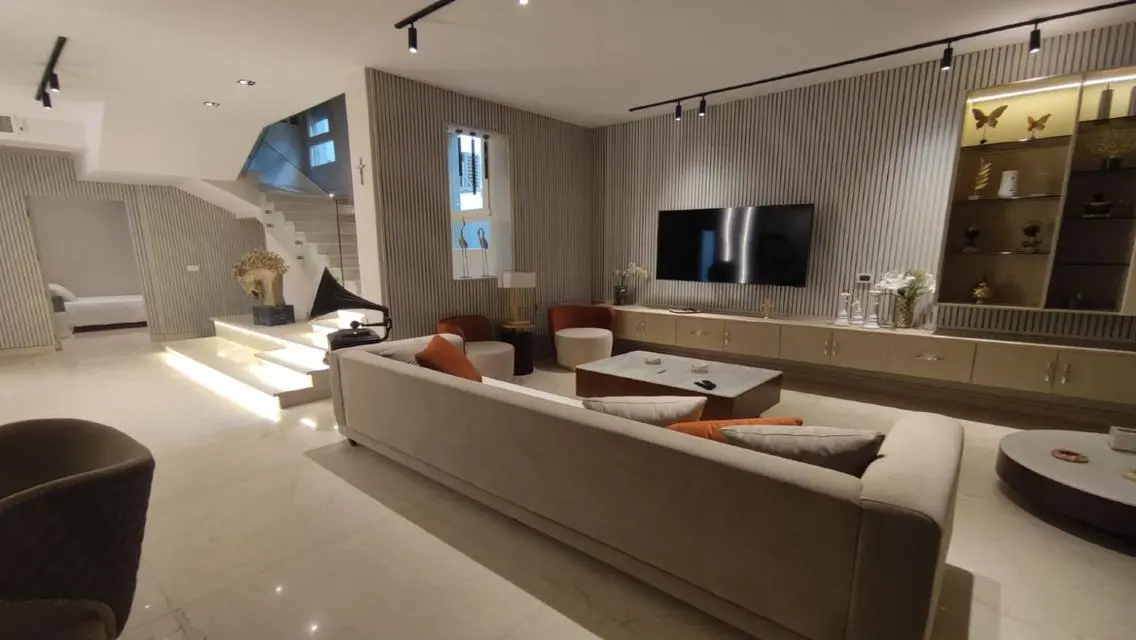 Luxury Villa for Sale - 340 m² in Prime Location