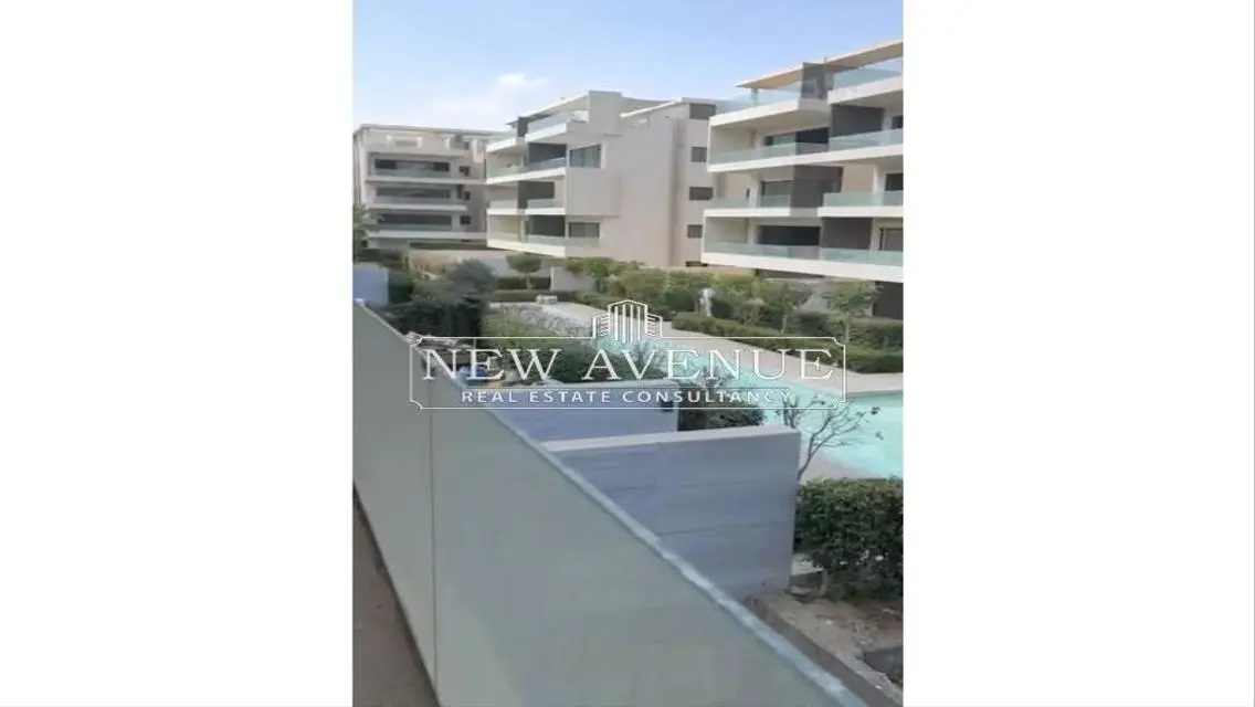 Luxurious Villa with Spacious Area and Shared Pool