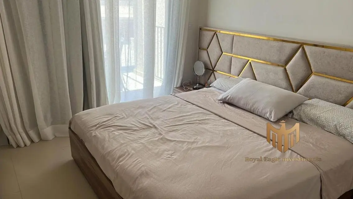 Luxury Apartment with 5-meter Space