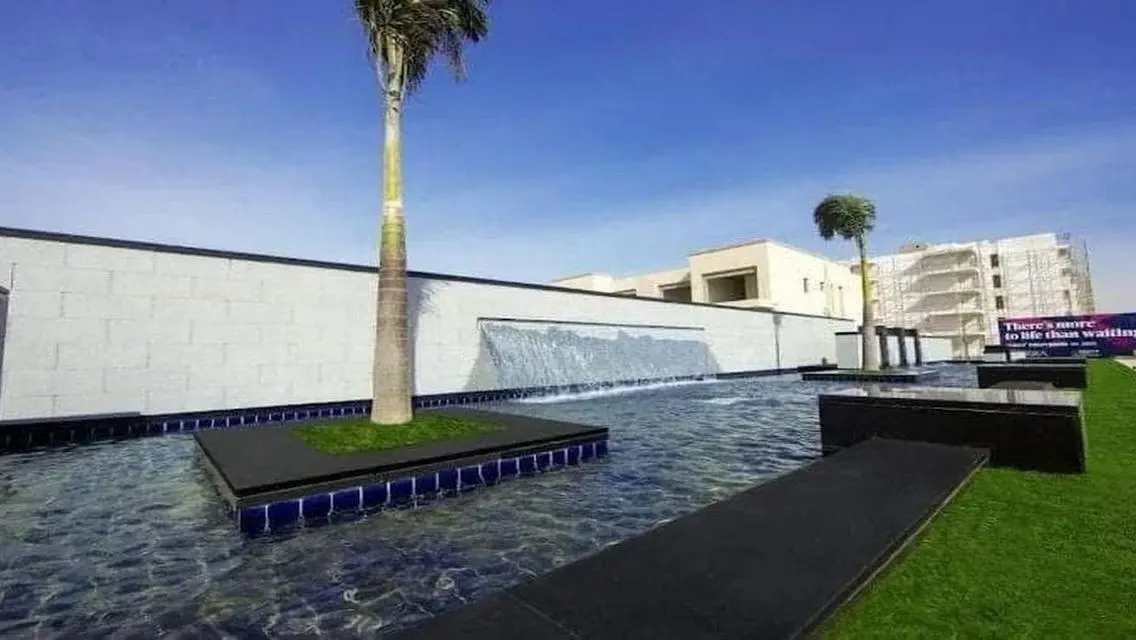 Luxury Apartment 170 sqm with Security Guard and Covered Parking