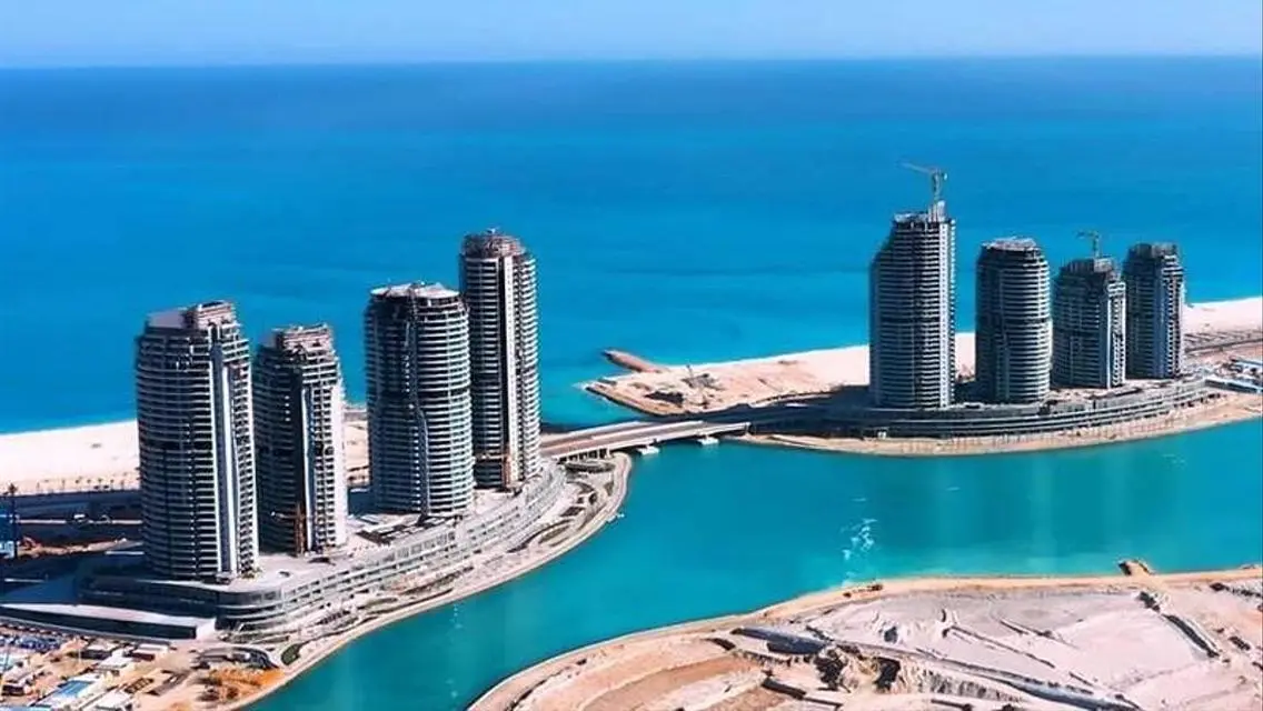 فيلا فاخرة للبيع بمساحة شاسعة