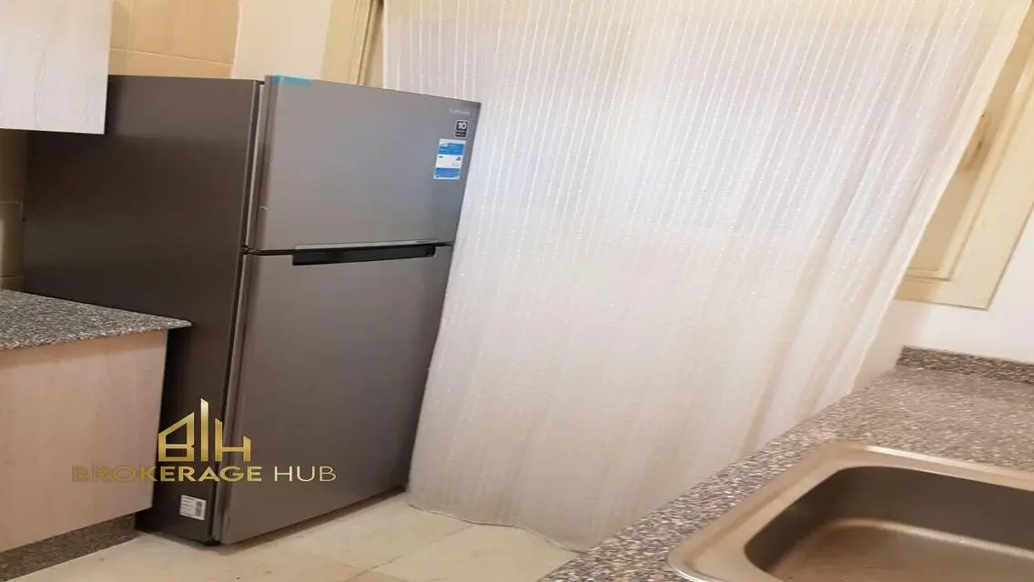 Stunning Apartment for Sale in 88, Overlooking Lakes