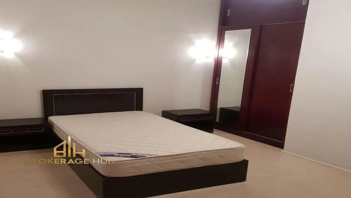 Stunning Apartment for Sale in 88, Overlooking Lakes
