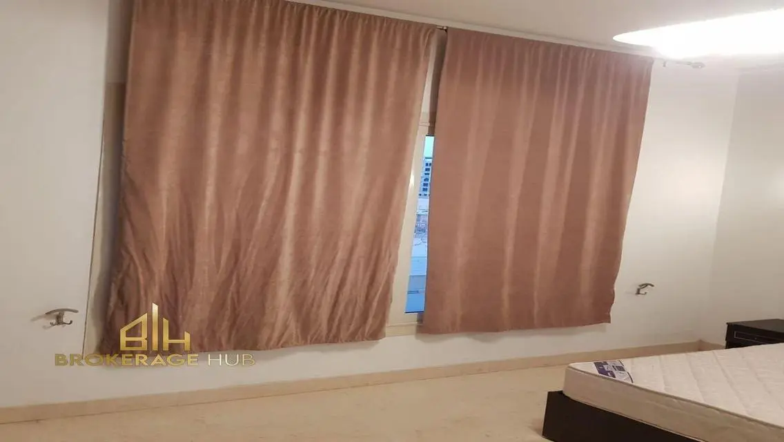 Stunning Apartment for Sale in 88, Overlooking Lakes