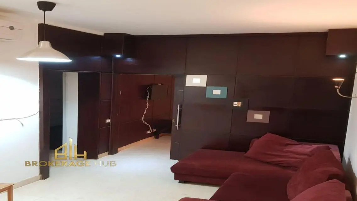 Stunning Apartment for Sale in 88, Overlooking Lakes