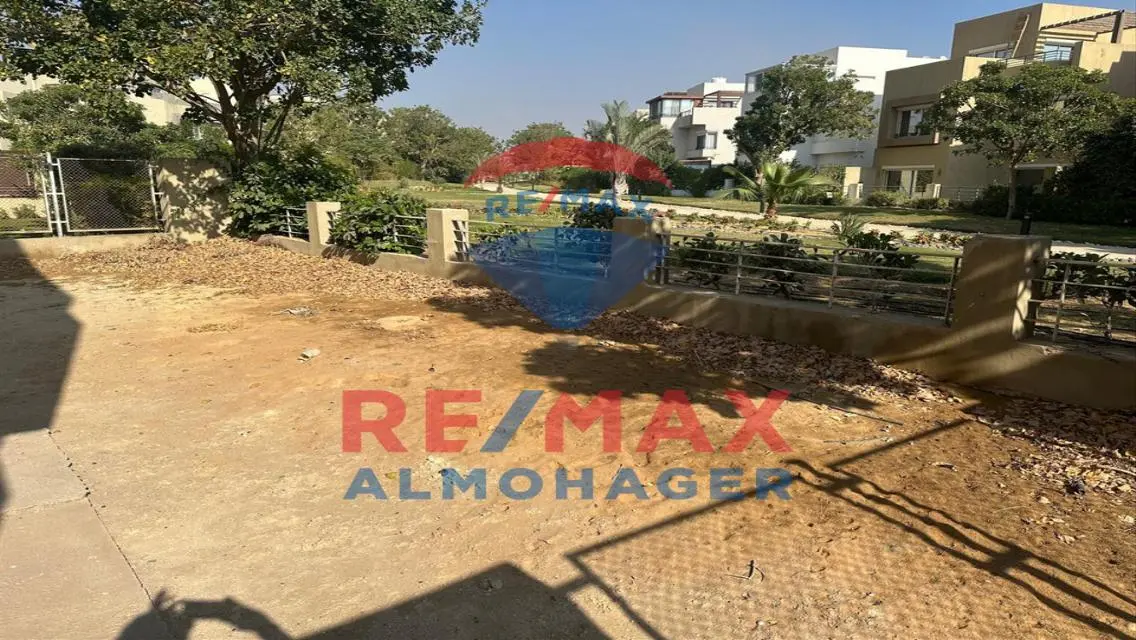 شقة للبيع بمساحة متر مع مرافق فاخرة