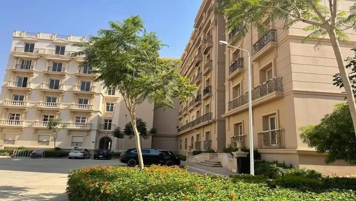 شقة فاخرة مطلة على معلم رئيسي في سنترال بارك