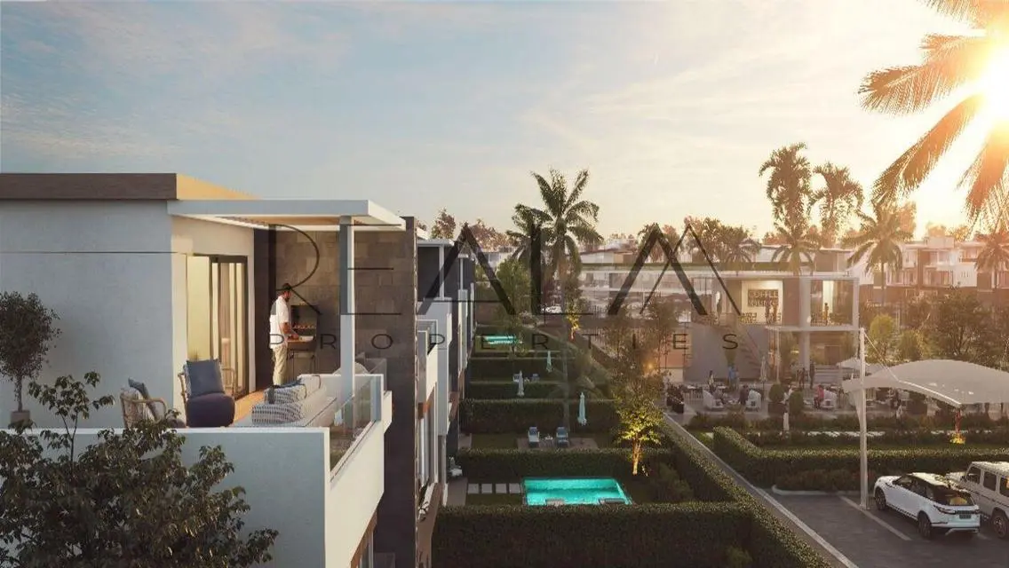 Luxurious Villa for Sale with Spacious Amenities