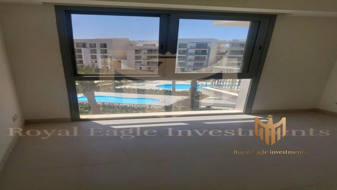 شقة فاخرة بـ12500000 جنيه مع شرفة واسعة