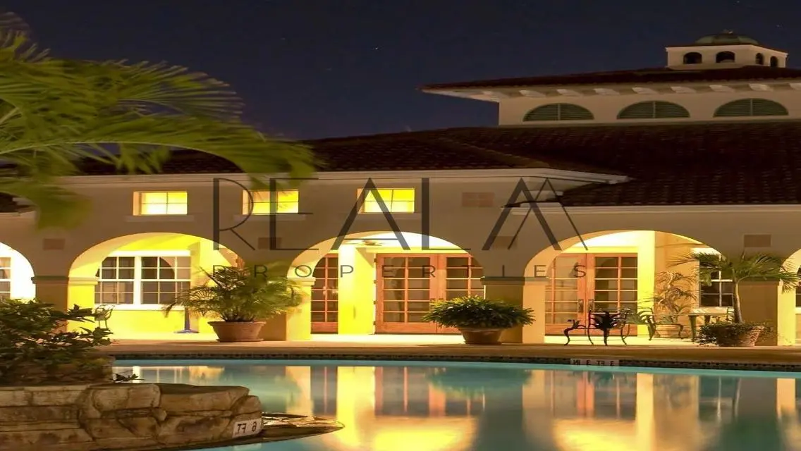 Luxury Villa for Sale in 7y