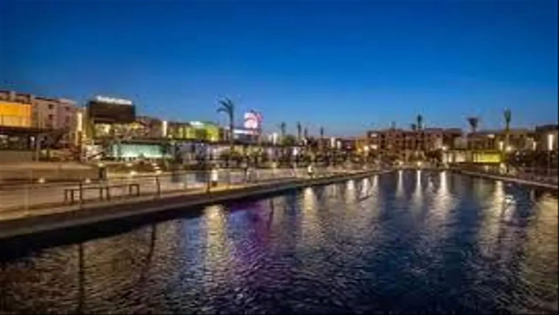 منزل فاخر مع حديقة ومسبح خاص