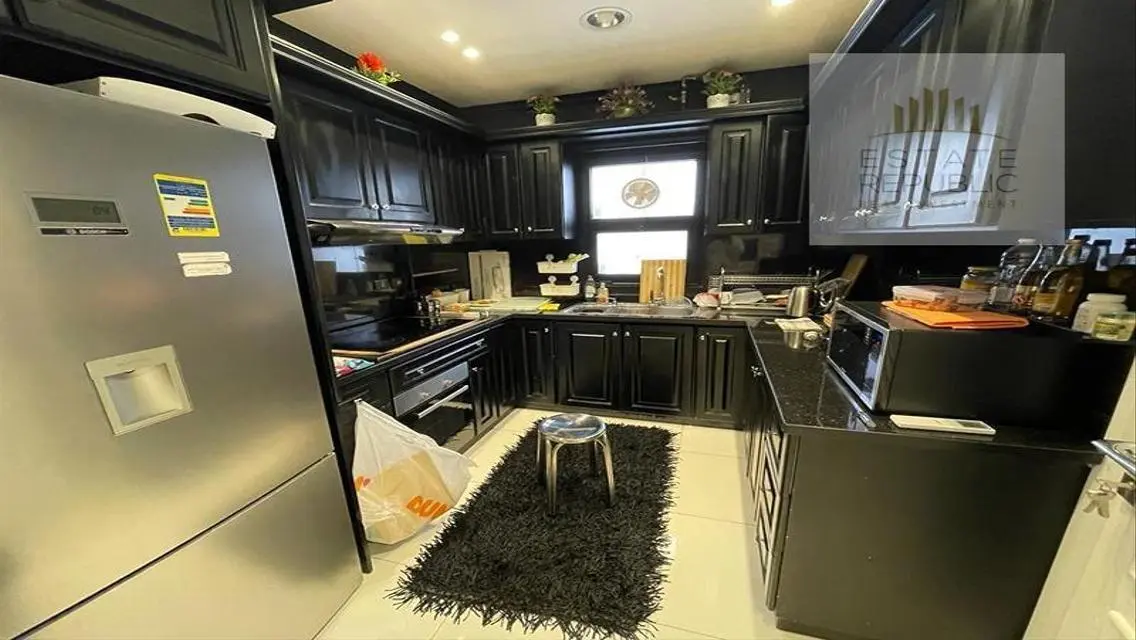 Luxurious Apartment with Scenic Views in the Heart of the City