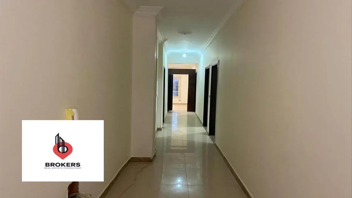 شقة فاخرة للإيجار - 3 غرف نوم في موقع متميز