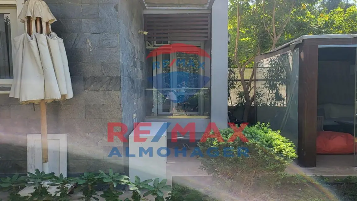 شقة رائعة للبيع بمساحة كبيرة ومرافق متميزة