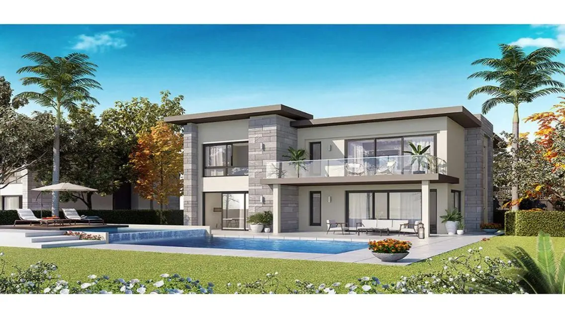 Luxurious Home with Private Garden and Pool