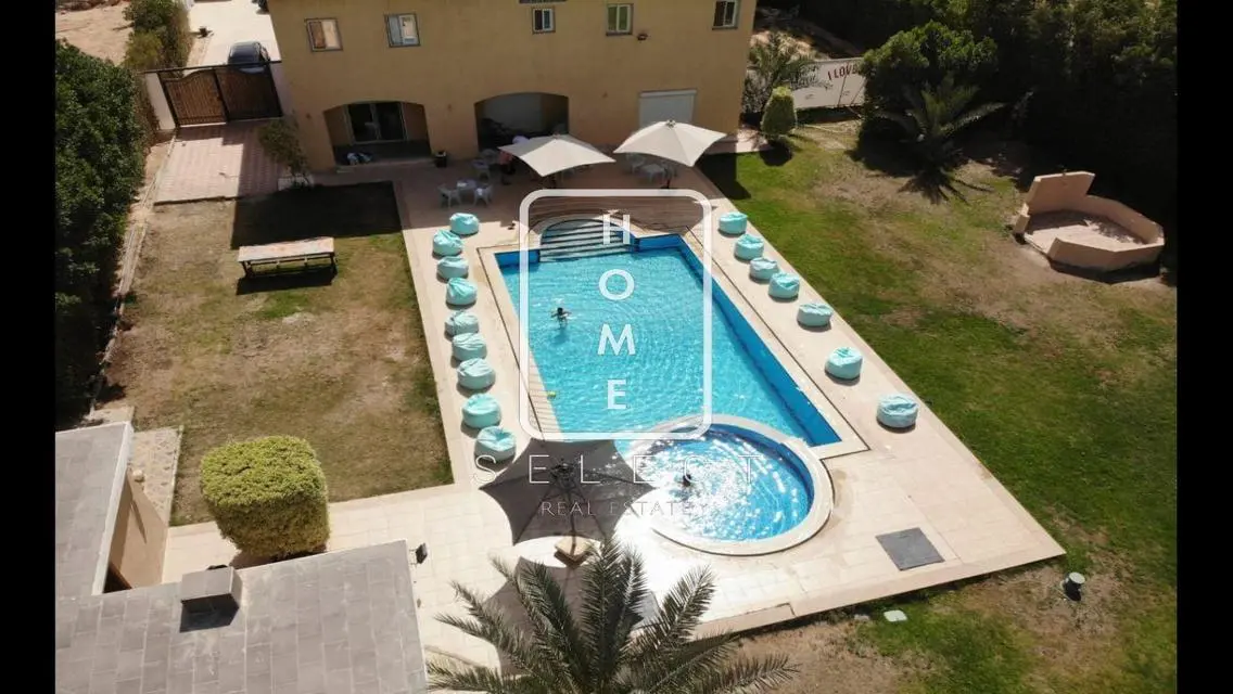 Luxury Villa for Sale - 750 sqm in the Heart of the City
