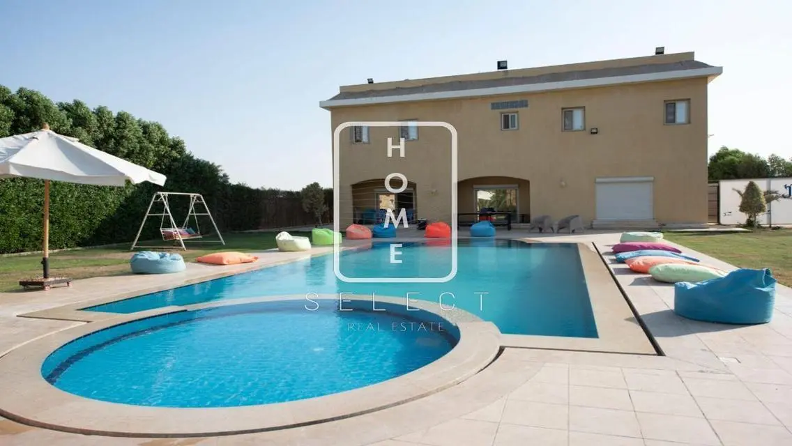 Luxury Villa for Sale - 750 sqm in the Heart of the City