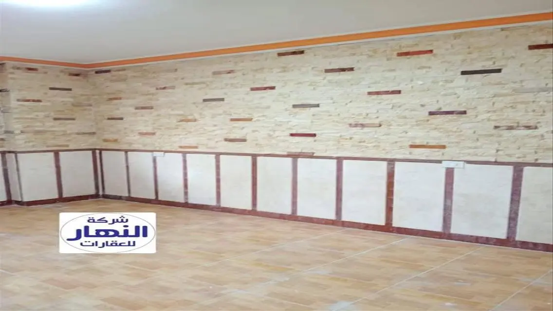 مكتب للإيجار بمساحة مناسبة