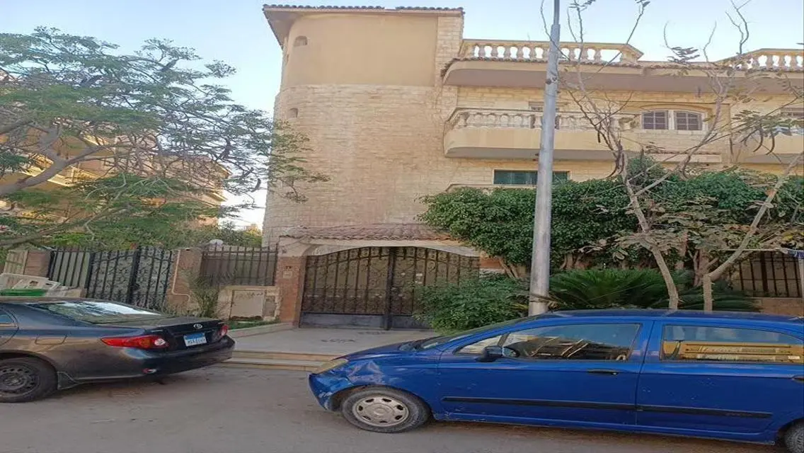 فيلا فاخرة للبيع في القاهرة الجديدة