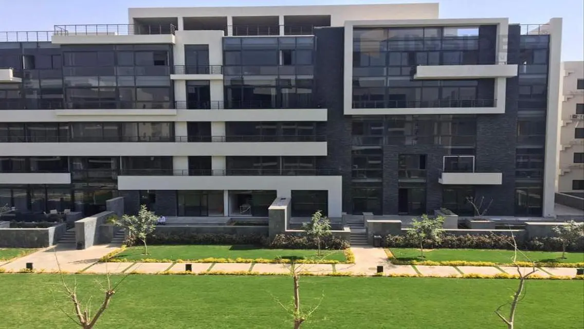 Luxury 2-Bedroom Apartment at The Waterway