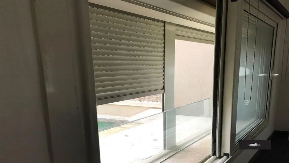 شقة فاخرة تضم حديقة خاصة في قلب المدينة