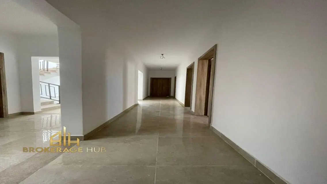 Luxury Apartment with Premier Amenities