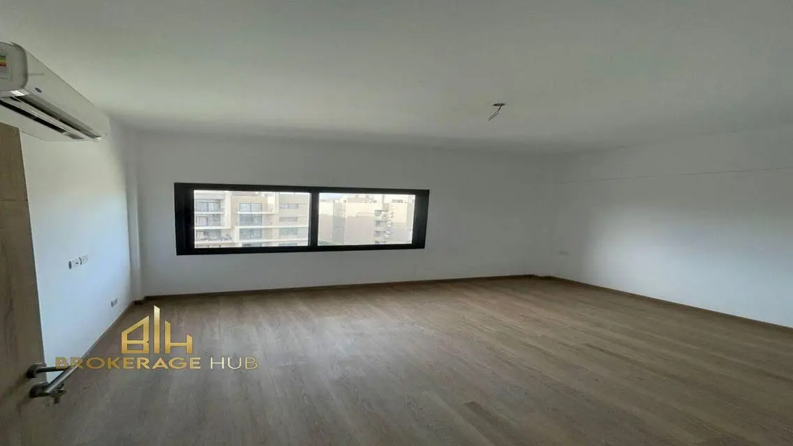 Luxury Apartment with Premier Amenities