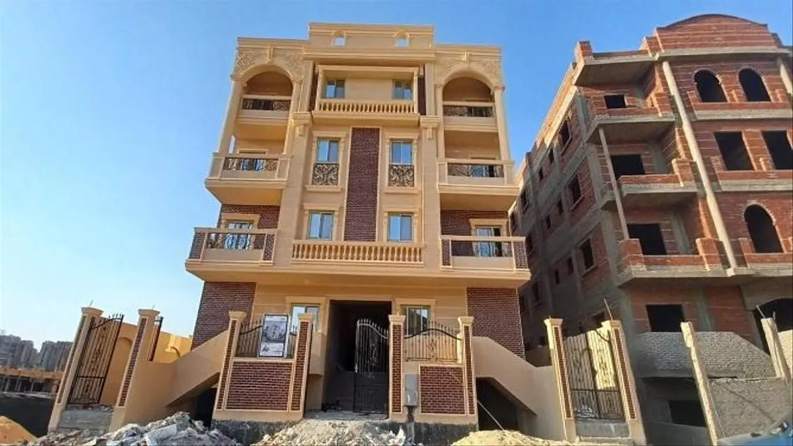 قصر فاخر مع جميع المرافق الحديثة