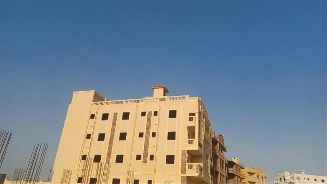 قصر فاخر مع جميع المرافق الحديثة