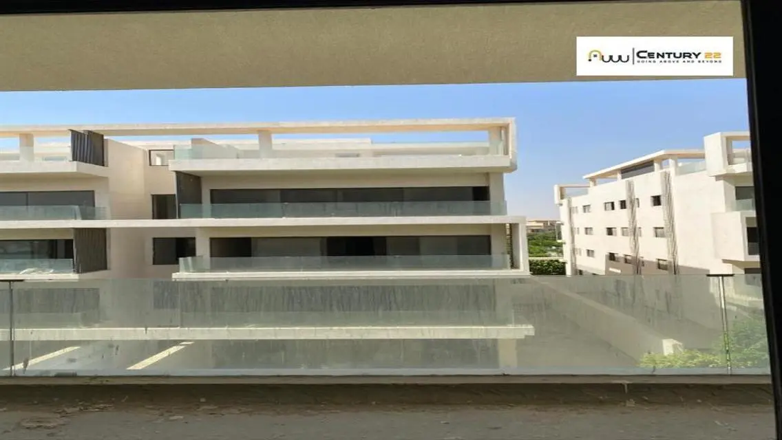 شقة فاخرة مطلة على البحيرة في جولدن سكوئر