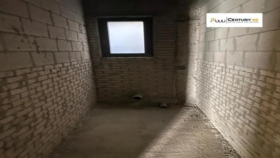شقة فاخرة مطلة على البحيرة في جولدن سكوئر