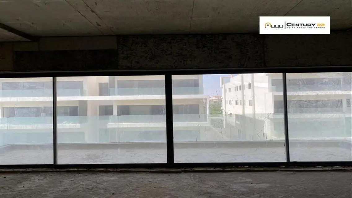 شقة فاخرة مطلة على البحيرة في جولدن سكوئر